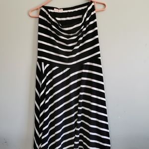 Strapless black and white dress